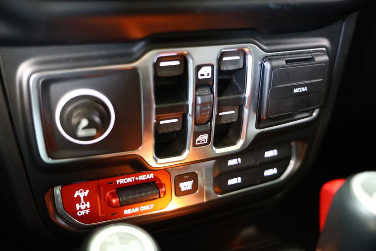 Vehicle Image 19