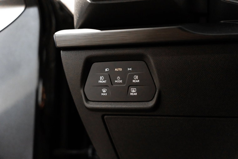 Vehicle Image 48