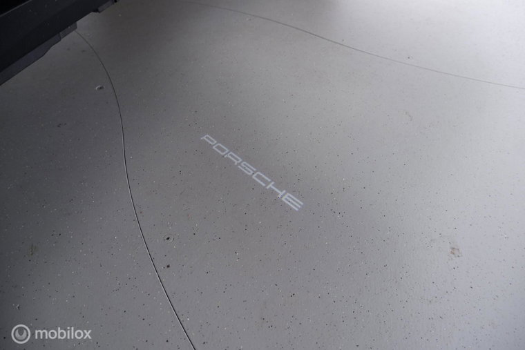 Vehicle Image 40