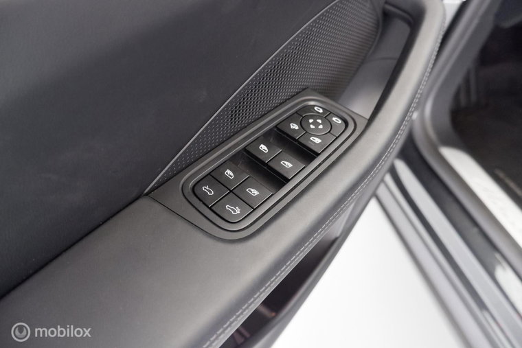 Vehicle Image 45