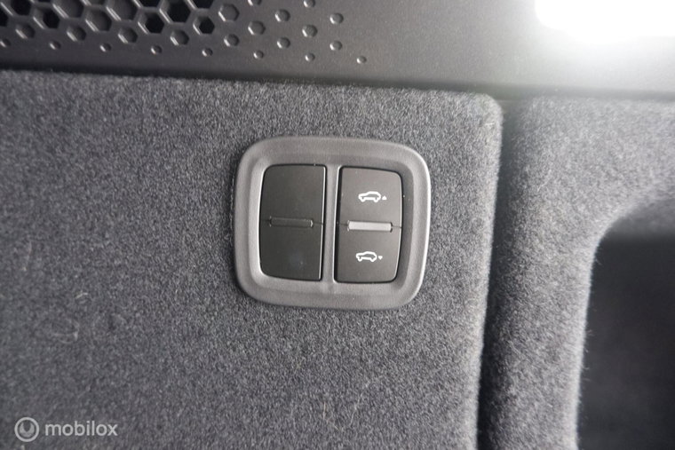 Vehicle Image 51