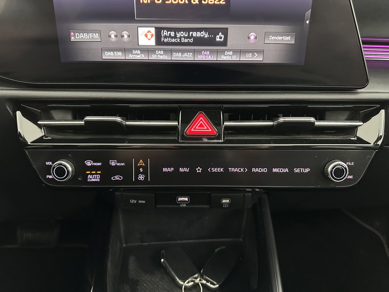 Vehicle Image 17