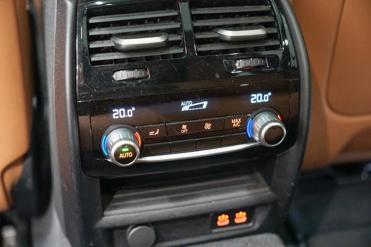 Vehicle Image 34