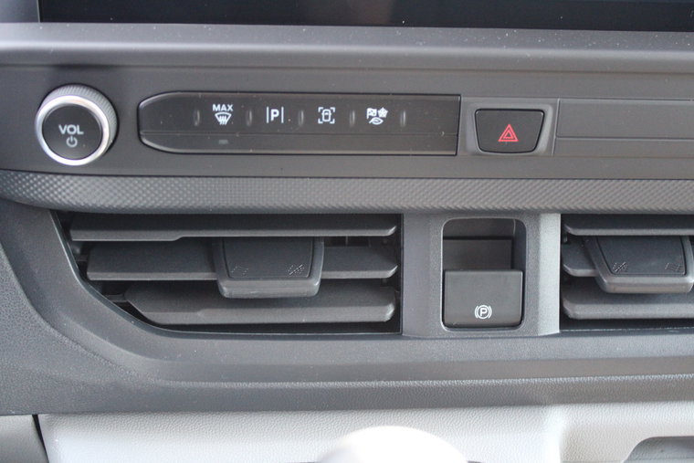 Vehicle Image 26