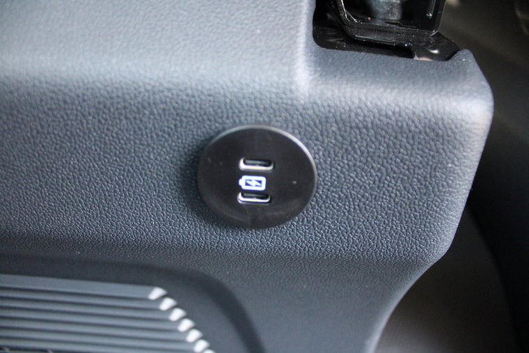 Vehicle Image 35