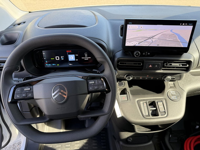 Vehicle Image 33