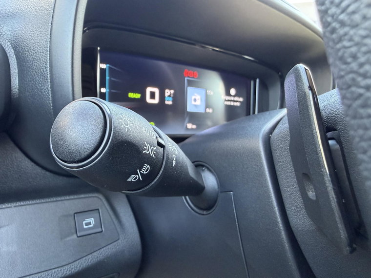 Vehicle Image 36