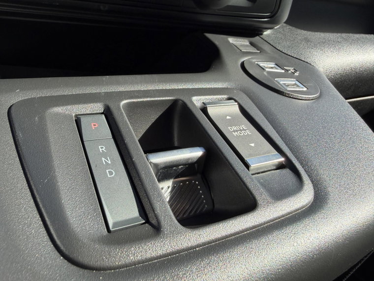 Vehicle Image 40
