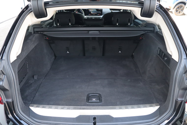 Vehicle Image 33