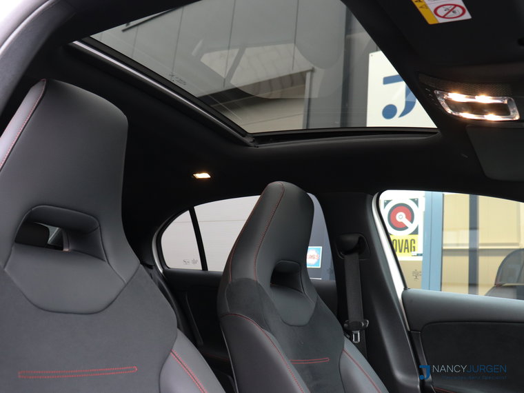 Vehicle Image 33