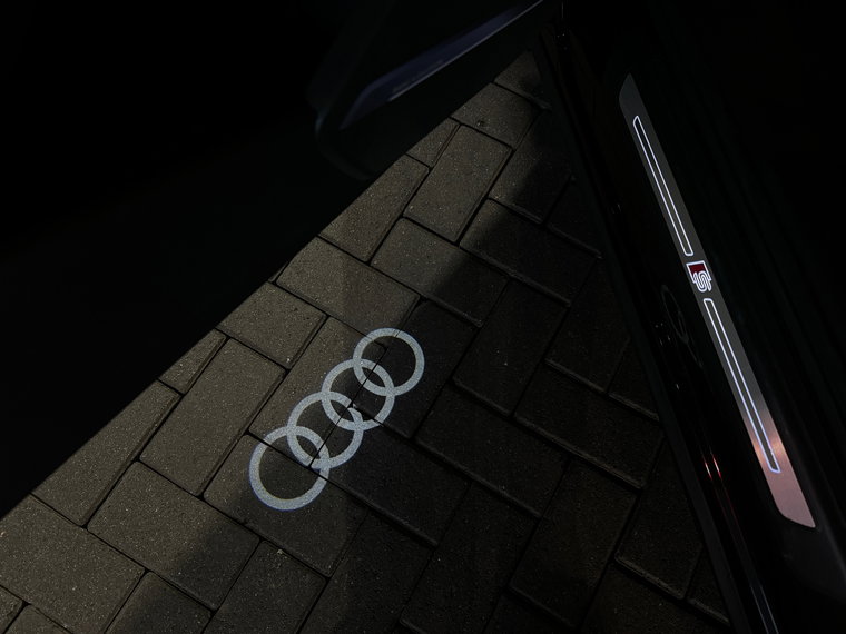 Vehicle Image 33