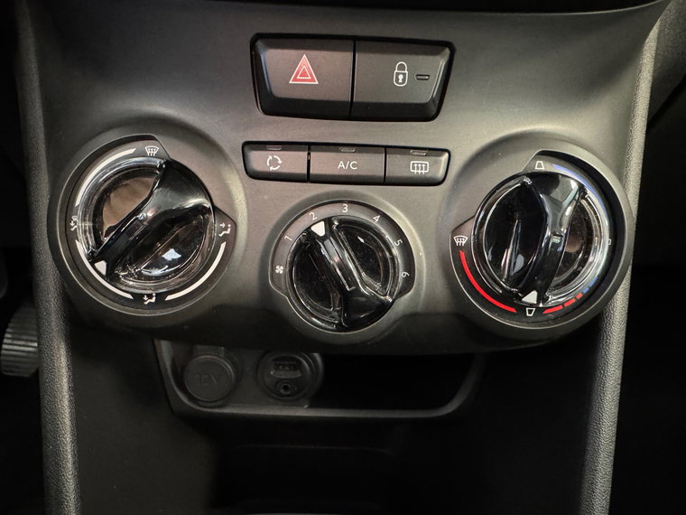 Vehicle Image 24