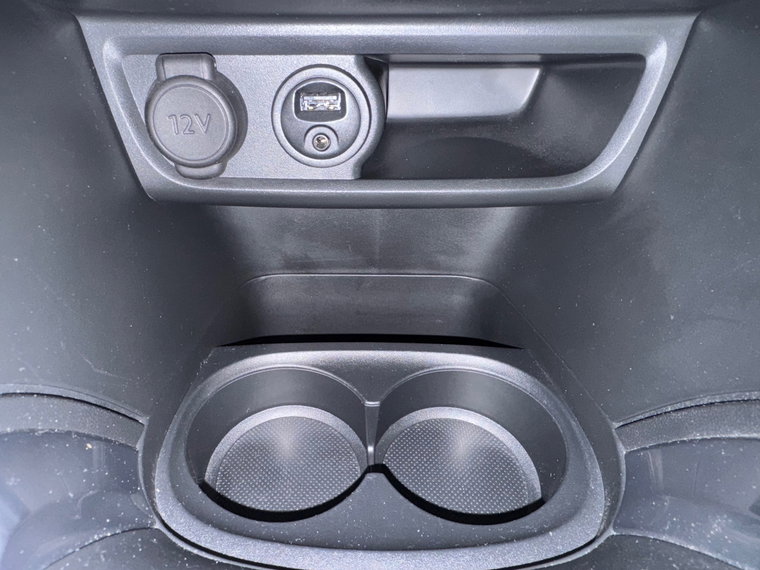 Vehicle Image 25