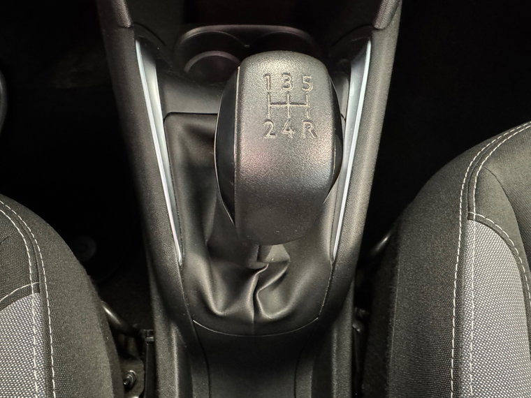 Vehicle Image 26