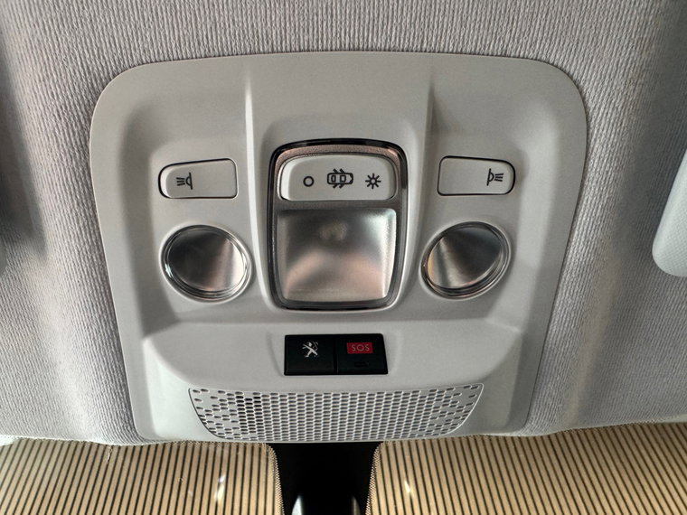 Vehicle Image 28