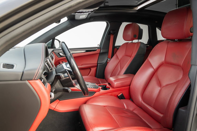 Vehicle Image 11