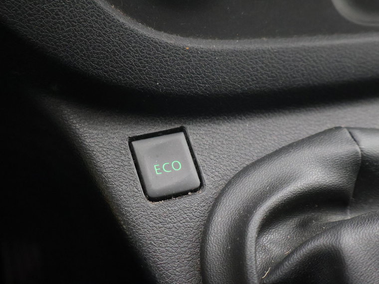 Vehicle Image 28