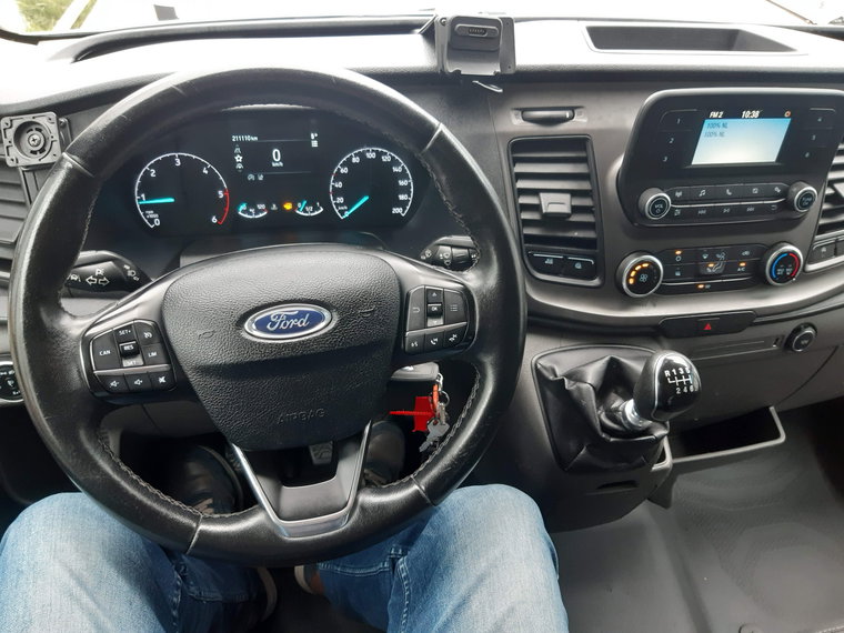 Vehicle Image 13