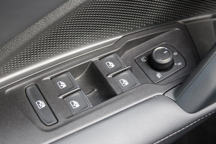 Vehicle Image 38
