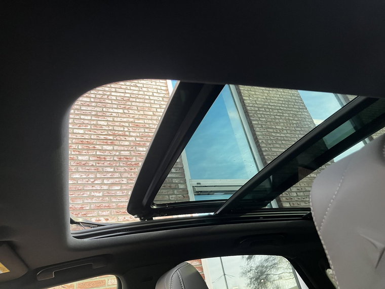 Vehicle Image 48