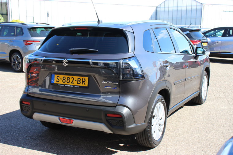 Vehicle Image 16