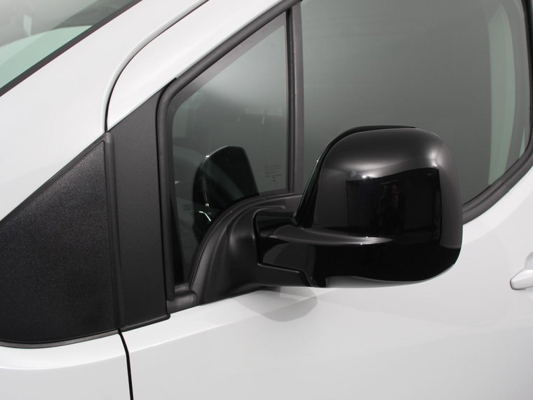 Vehicle Image 33