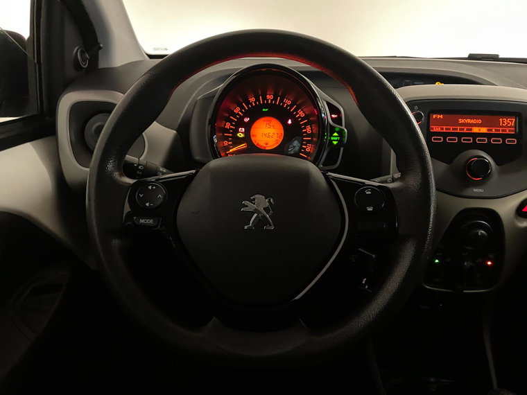 Vehicle Image 22