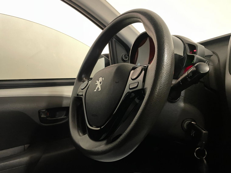 Vehicle Image 23