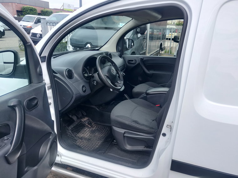 Vehicle Image 13