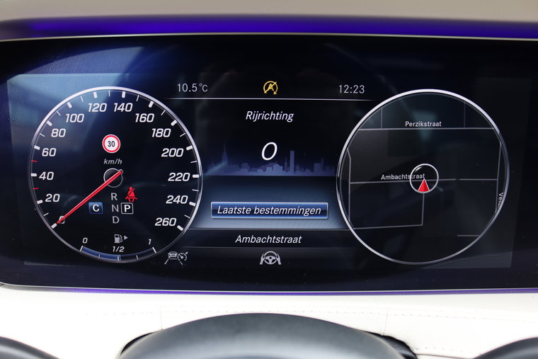 Vehicle Image 32