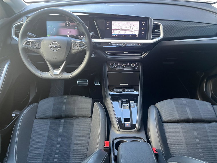 Vehicle Image 12
