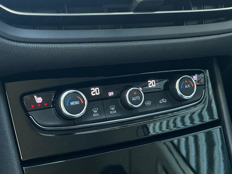 Vehicle Image 24
