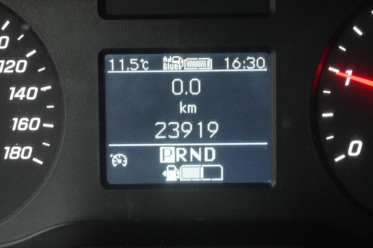 Vehicle Image 16