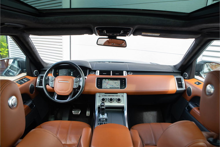 Vehicle Image 9