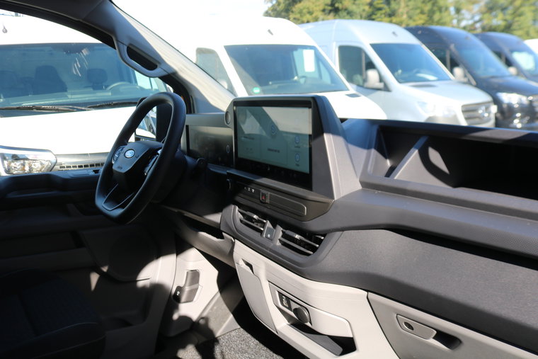 Vehicle Image 33