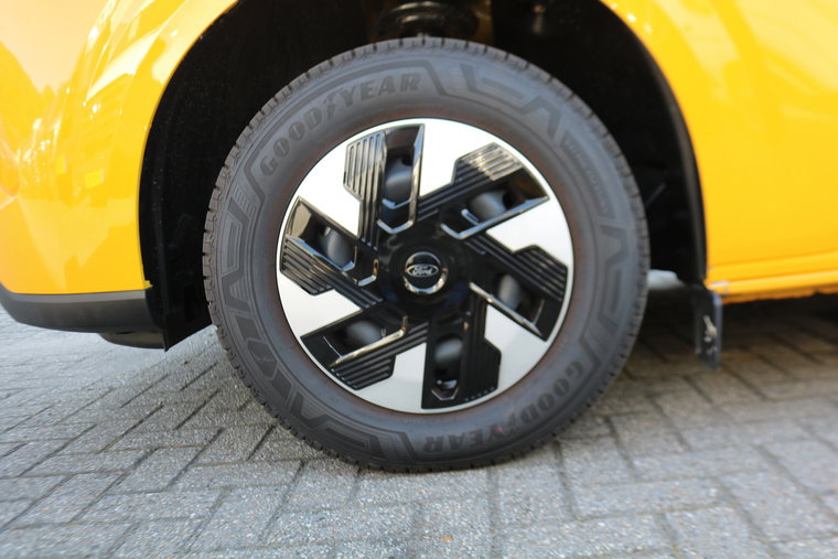 Vehicle Image 35