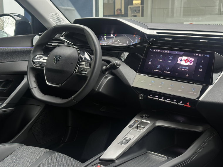 Vehicle Image 26