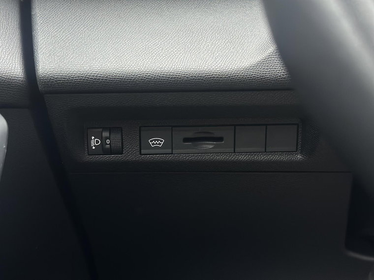 Vehicle Image 27