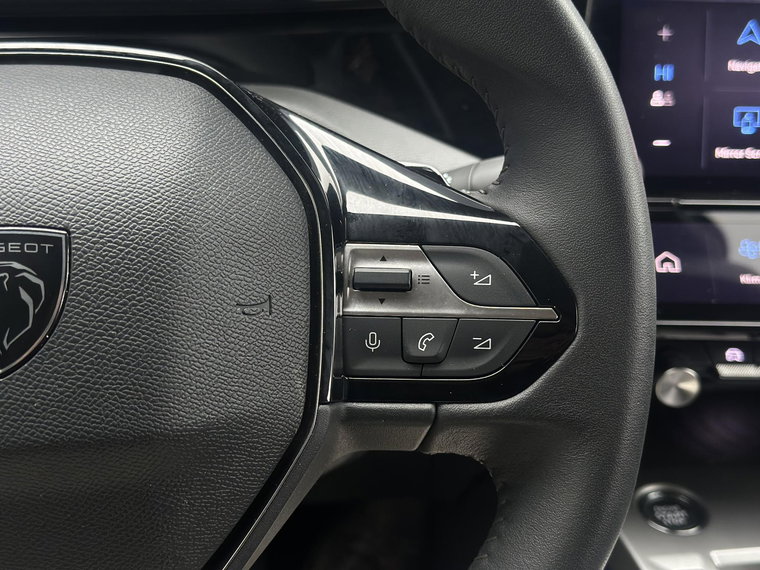 Vehicle Image 33