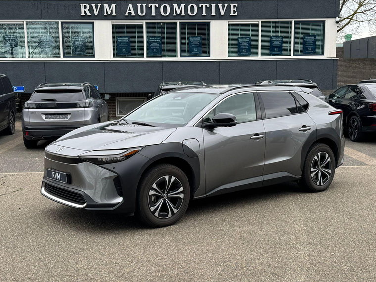 Vehicle Image 16
