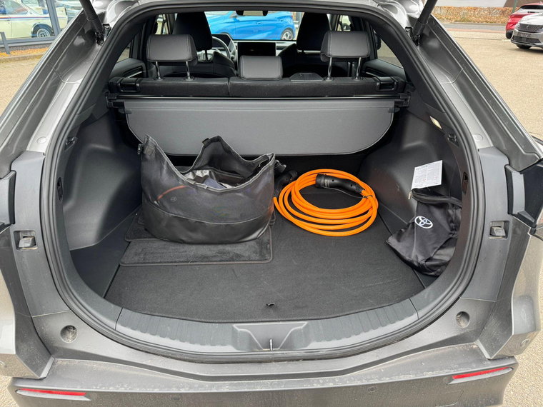 Vehicle Image 35