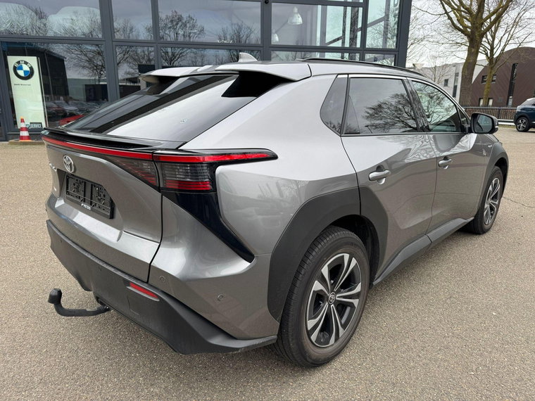 Vehicle Image 36