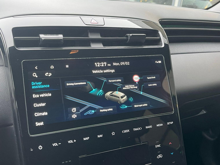 Vehicle Image 12