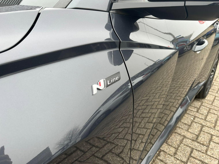 Vehicle Image 37