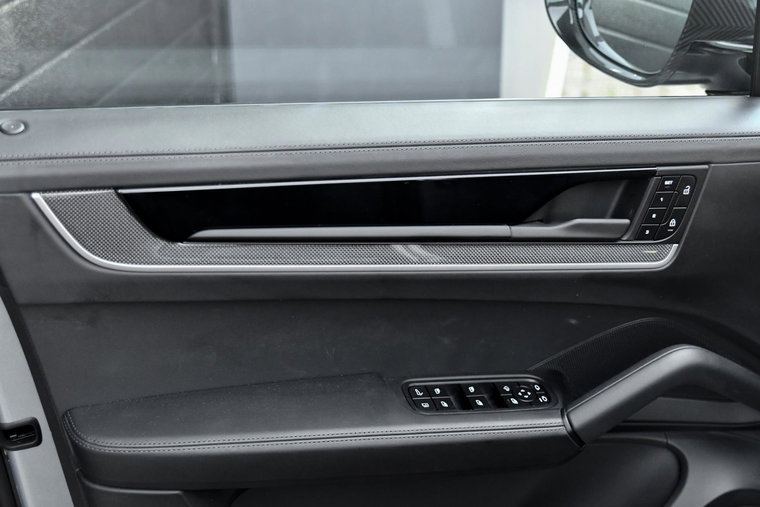 Vehicle Image 36