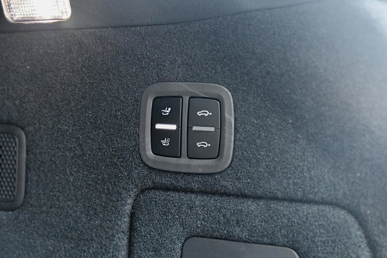 Vehicle Image 38