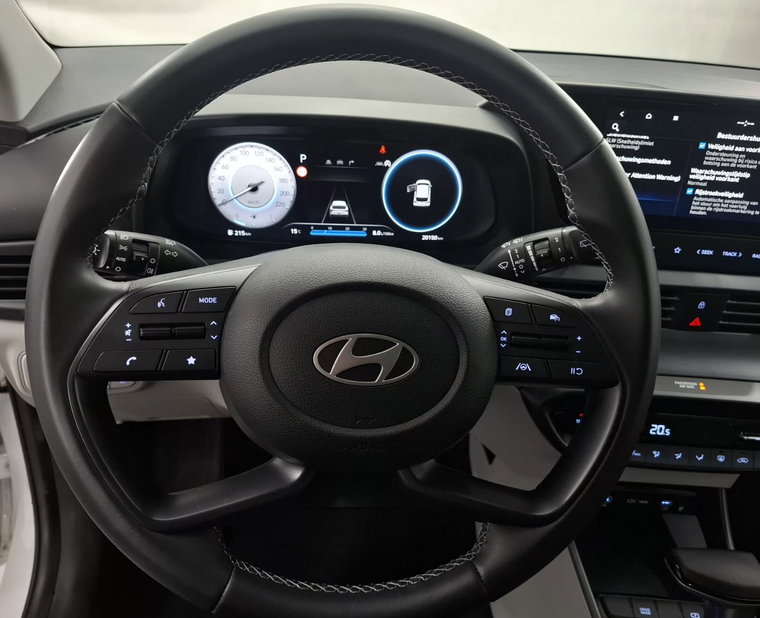 Vehicle Image 18