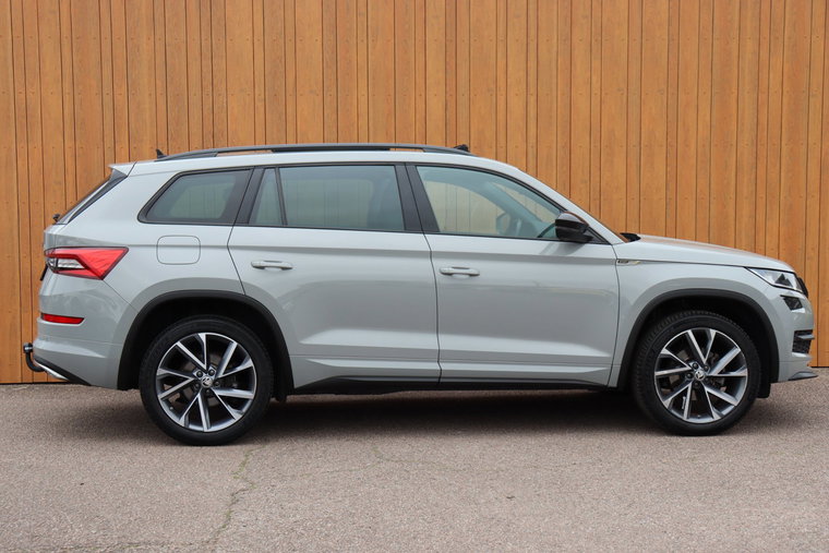 Vehicle Image 5