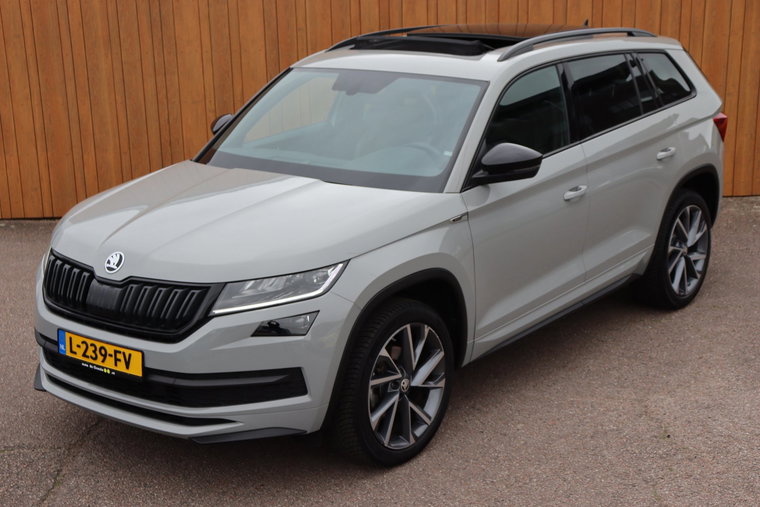 Vehicle Image 6
