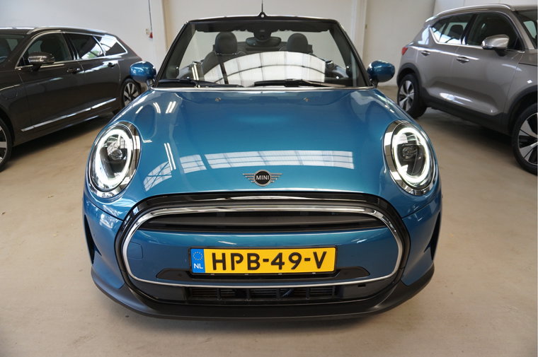 Vehicle Image 35